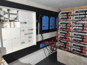 90kWh Akku 30kW Laden und entladen